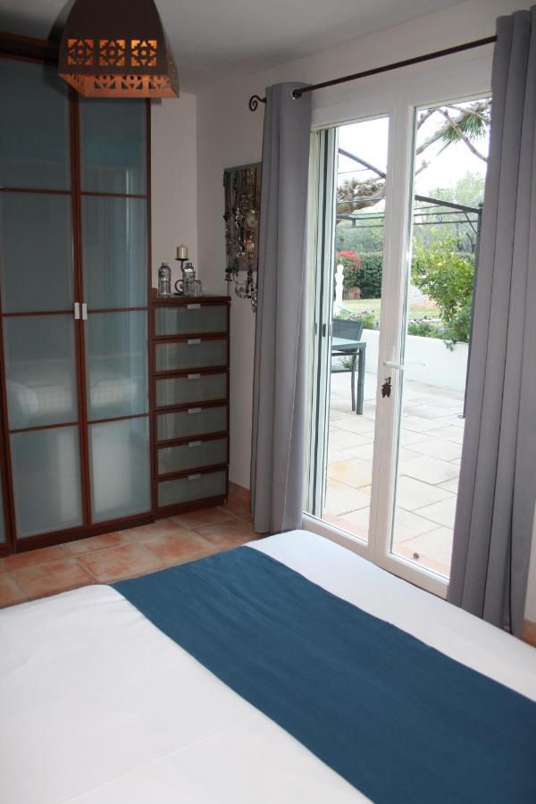 La Villa D'Olivene Cuers Bagian luar foto